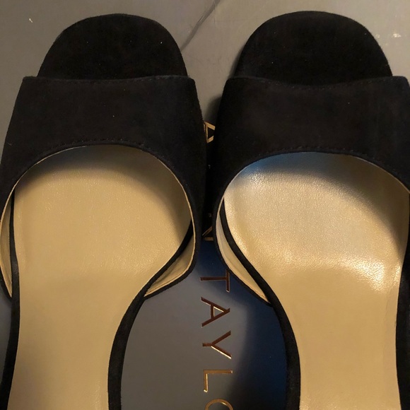 Ann Taylor Suede Block Heel Sandal Ankle Tie - Picture 6 of 7